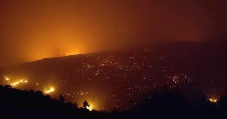 مغرب تايمز - بالفيديو .. الحرائق تعود مرة أخرى لولاية بومرداس الجزائرية
