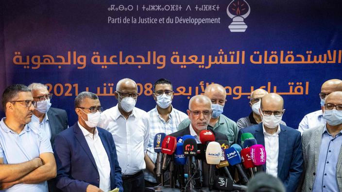 مغرب تايمز - البيت الداخلي ل"العدالة والتنمية" على صفيح ساخن وانتخاب قيادة جديدة بتد الهزيمة