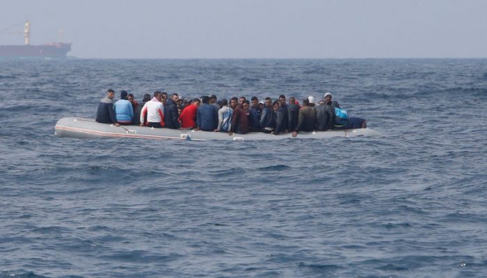 مغرب تايمز - الأمن الوطني يطيح بعصابة الهجرة السرية بأيت عميرة