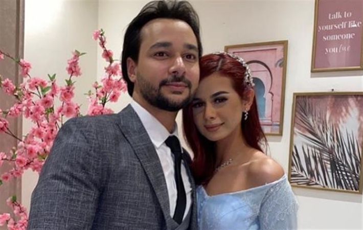 مغرب تايمز - منة عرفة تعود لزوجها بعد 48 ساعة من انفصالهم