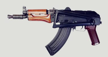 مغرب تايمز - سابقة من نوعها: شخص مخمور بأكادير يهدد مواطنا بسلاح والأمن يتدخل