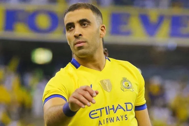 مغرب تايمز - حمد الله في وضع "محرج".. بعد مطالبته بدفع 20 مليون يورو