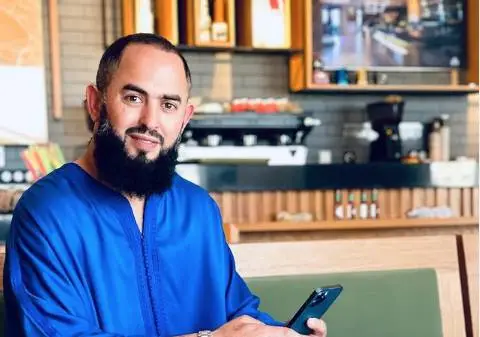 مغرب تايمز - تصريحات مسيئة للمدارس المغربية تجر الداعية رضوان إلى القضاء