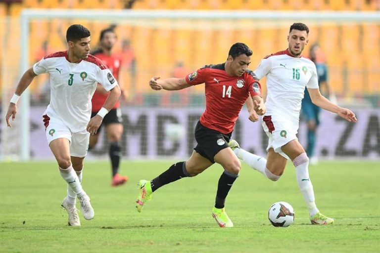 مغرب تايمز - مواطن يطالب بالكشف عن مصاريف المنتخب الوطني بالكاميرون