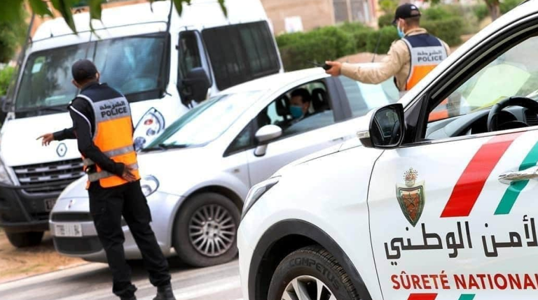 مغرب تايمز - الشرطة تلاحق المتطفلين على " الباركينغ " بشوارع أكادير