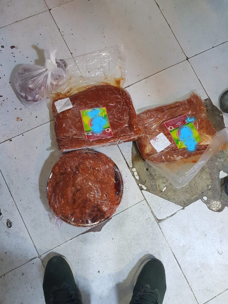 مغرب تايمز - السلطات تحجز لحوما فاسدة معدة للإستهلاك بتافراوت