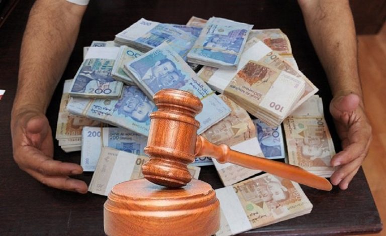 مغرب تايمز - شركات تجر محاسبين وسماسرة إلى تحصيل مبالغ بفواتير مزورة