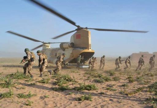 مغرب تايمز - طائرات حربية مغربية "تهدم" معاقل البوليساريو في الجدار العازل