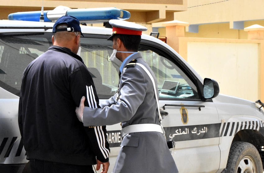 مغرب تايمز - توقيف عصابة متخصصة في سرقة بيوت العاملات الزراعيات بآشتوكة آيت باها