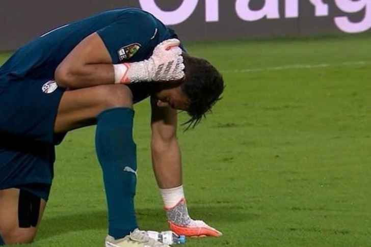 مغرب تايمز - "زجاجة البركة" هي سر نجاح منتخب مصر
