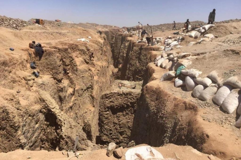 مغرب تايمز - وفاة أشخاص في انهيار بئر.. وموريتانيون يقارنون"اسعافهم" بعملية إنقاذ "ريان"