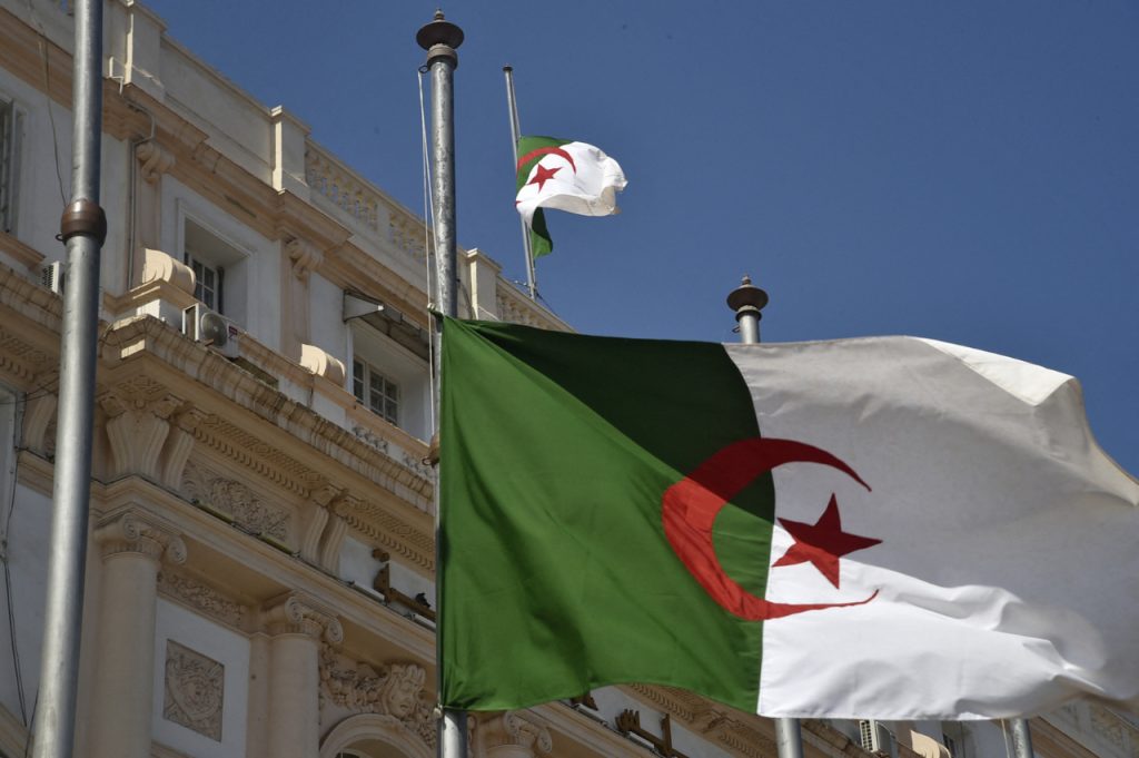 مغرب تايمز - الجزائر.. إدانة الوزير السابق شكيب خليل بالسجن 20 سنة