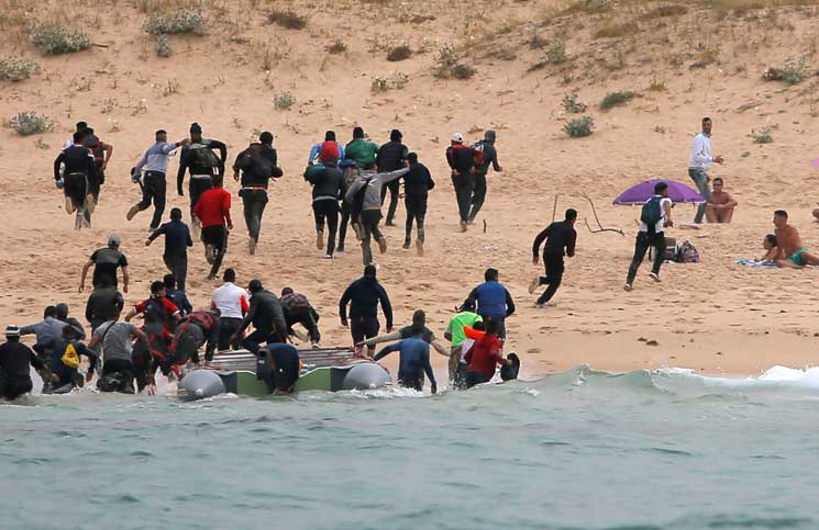 مغرب تايمز - توقيف 20 مرشحا للهجرة السرية بسواحل أنزا