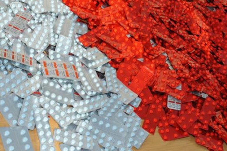 مغرب تايمز - إجهاض عملية تهريب المخدرات.. بتنسيق مع الديستي