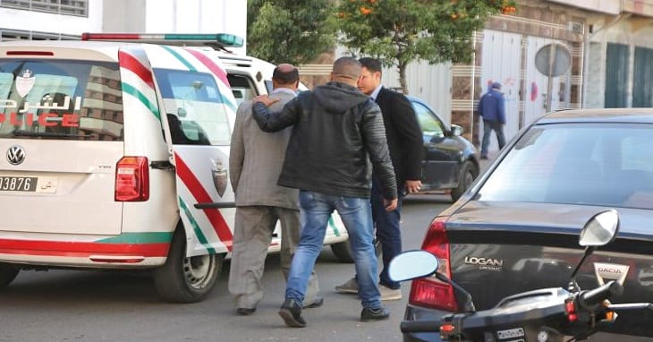 مغرب تايمز - سجلات بلدية تزنيت تجر عضوا بالعمالة إلى السجن
