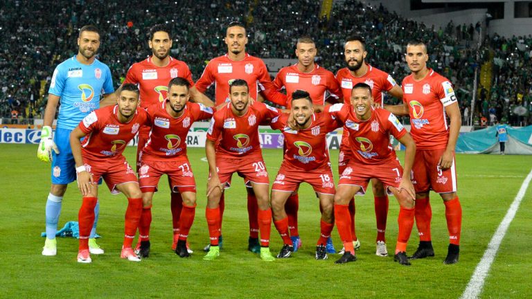 مغرب تايمز - غضبة ' سيدينو ' تعجل بإتصالاته من إنجلترا لتأهيل لاعبي الحسنية