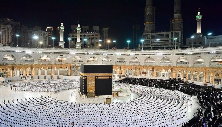 مغرب تايمز - السعودية.. منع تصوير الصلوات أو بثها في وسائل الإعلام خلال شهر رمضان