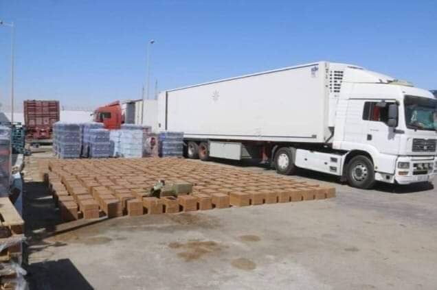 مغرب تايمز - إجهاض محاولة تهريب كميات مهمة من الحشيش بالݣرݣرات