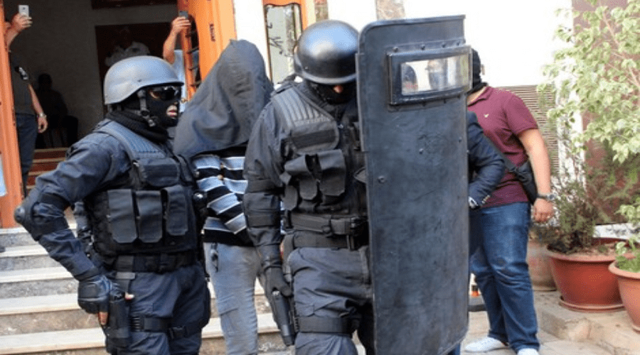 مغرب تايمز - " البسيج " يفكك خلية إرهابية تنشط بتارودانت ومراكش