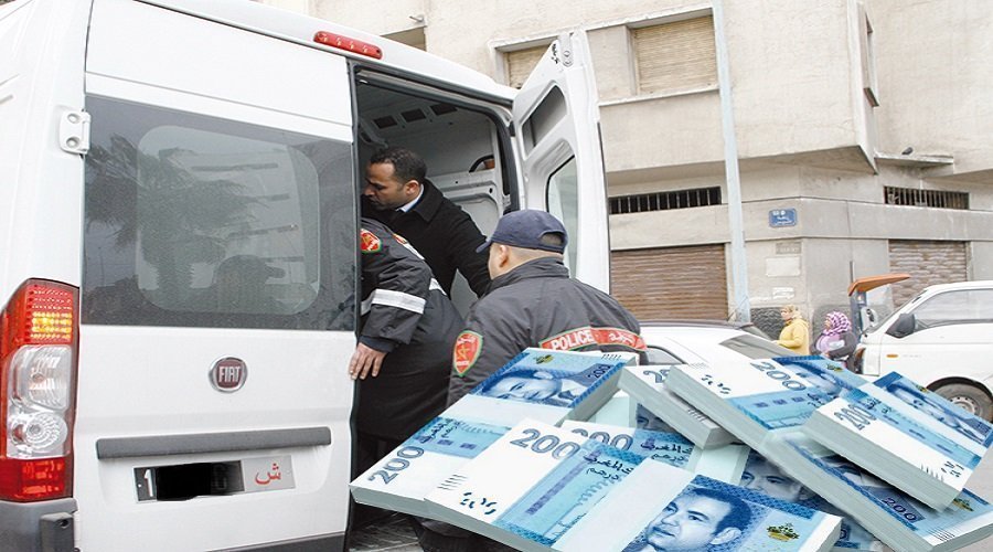 مغرب تايمز - إعتقال 31 إطار طبي تورطوا في صفقات وتبديد أموال عمومية