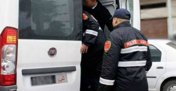 مغرب تايمز - 10 سنوات سجنا وغرامة 800 مليون لضابط في "الديستي" وشقيقه