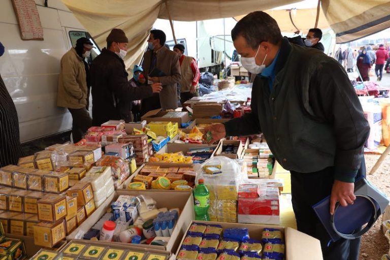 مغرب تايمز - اشتوكة ايت باها.. لجنة مراقبة الأسعار والمواد الإستهلاكية تجوب الأسواق