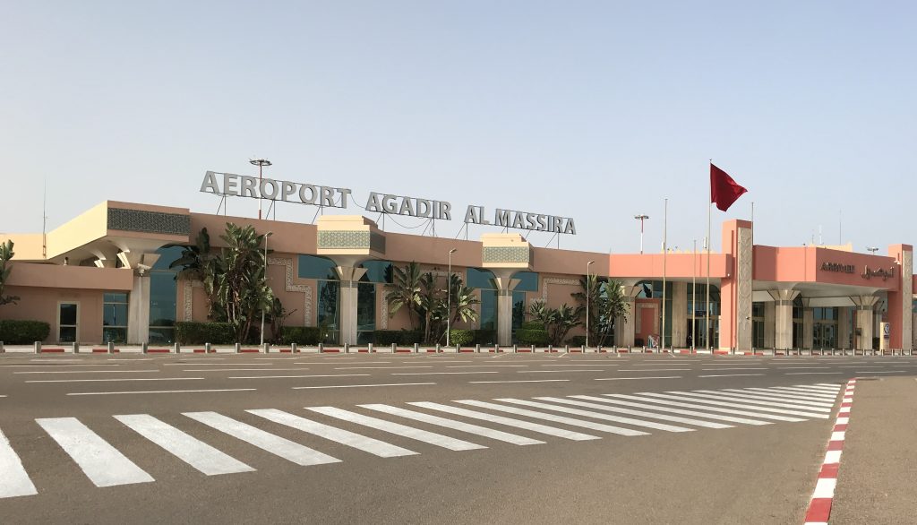 مغرب تايمز - توقيف جزائريين حاولا التسلل نحو أوروبا بوثائق مزورة بمطار أكادير