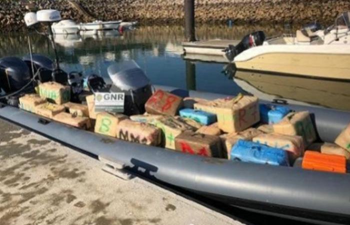 مغرب تايمز - حجز طنين من المخدرات بطنجة