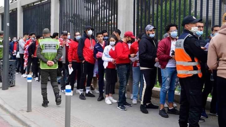 مغرب تايمز - التنويه بالتنظيم الراقي لجماهير الوداد الرياضي