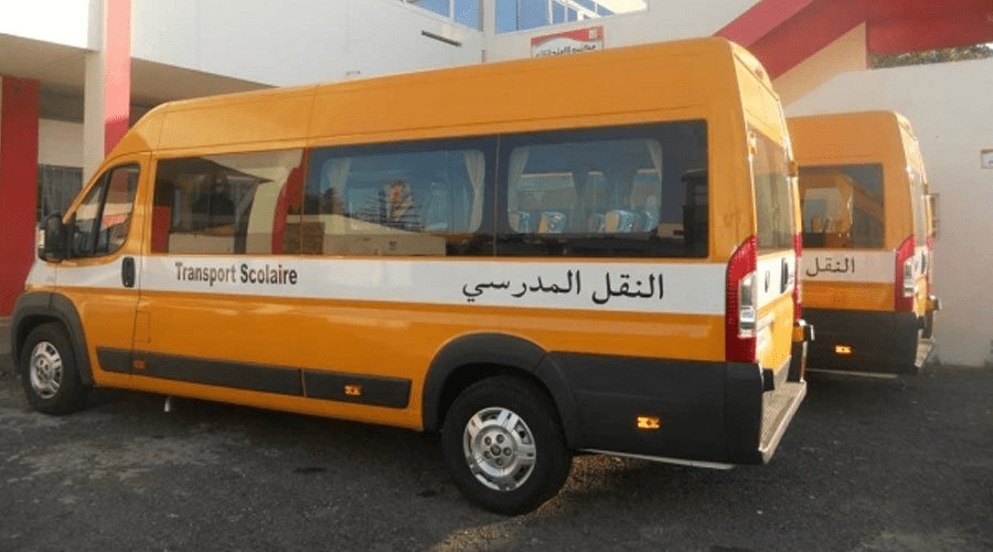مغرب تايمز - مهنيو النقل المدرسي ينتفضون ضد أخنوش