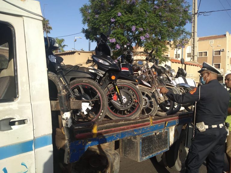 مغرب تايمز - هل حجز الدراجات المخالفة يعتبر اجراء قانونيا؟ محامي يجيب