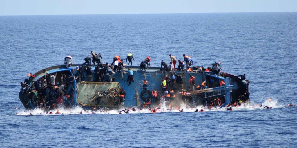 مغرب تايمز - عائلات 44 ضحية لقوارب الموت تطالب بالكشف عن مصير الجثث