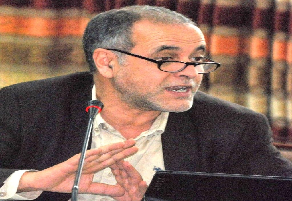 مغرب تايمز - البقالي: الشباب يعرفون "مي نعيمة" و لا يعرفون العروي أو الجابري