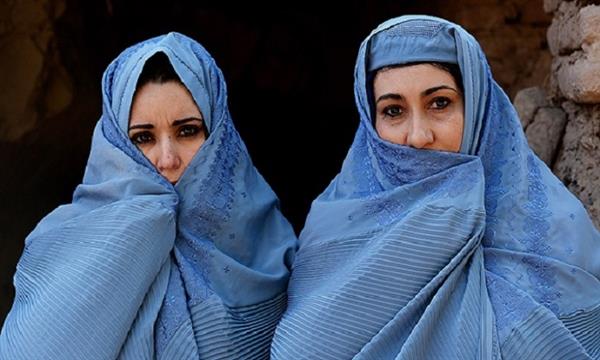 مغرب تايمز - طالبان تلزم المذيعات بتغطية وجوههن