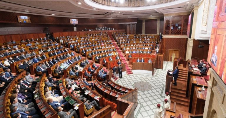 مغرب تايمز - سفريات البرلمانيين تثير ضجة عارمة واستنزاف تام لمالية المؤسسة التشريعية