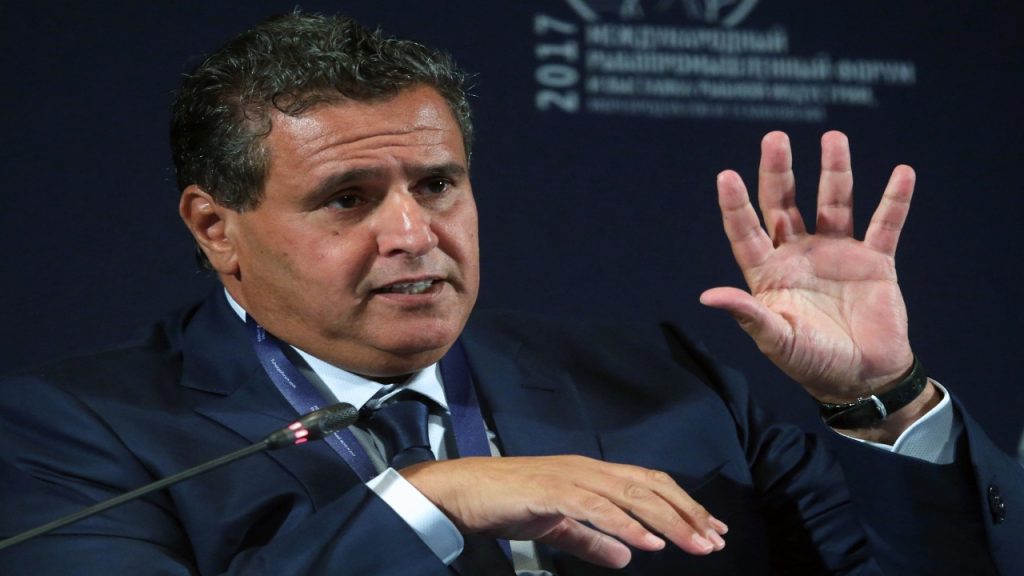 مغرب تايمز - رويترز تفتح النار على أخنوش وتحمله مسؤولية ارتفاع أسعار المحروقات