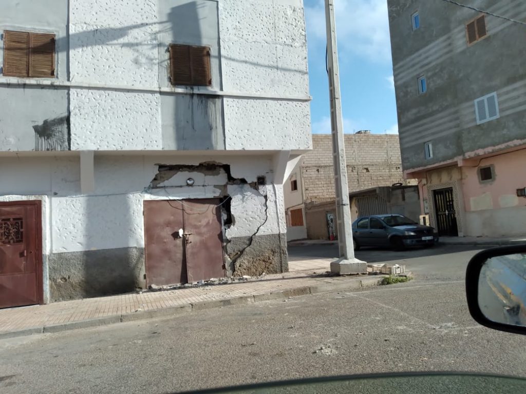 مغرب تايمز - سائق شاحنة مخمور يصطدم بمحل "سلطانة خيا" والنيابة تفتح تحقيقا