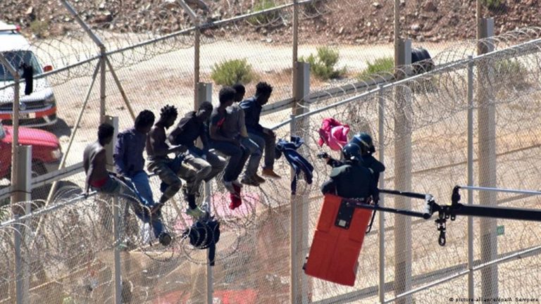 مغرب تايمز - أحداث سبتة ومليلة الدموية .. الأمم المتحدة " تتهم" السلطات المغربية باستخدام "العنف"