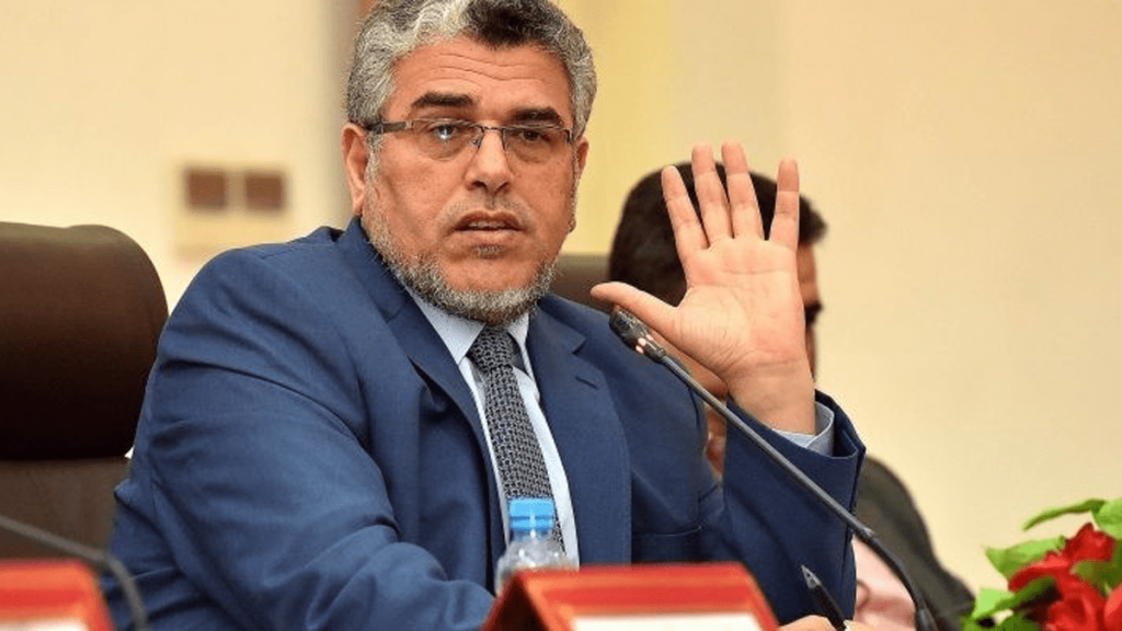 مغرب تايمز - "بناء القصور تبذير للمال العام وعبث ومزاجية" .. الرميد يفتح النار على وهبي