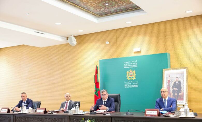 مغرب تايمز - الحكومة توقع اتفاقية لتكوين 50 ألف أستاذ