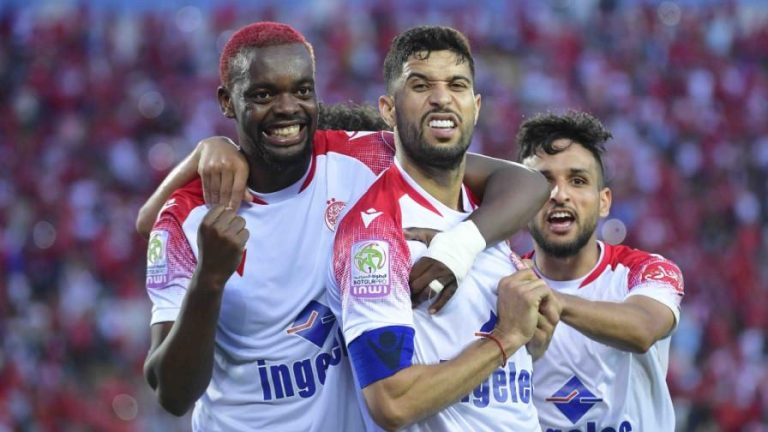 مغرب تايمز - الوداد يقبل هدية ٱسفي ويُحقق فوزا قاتلا أمام بركان