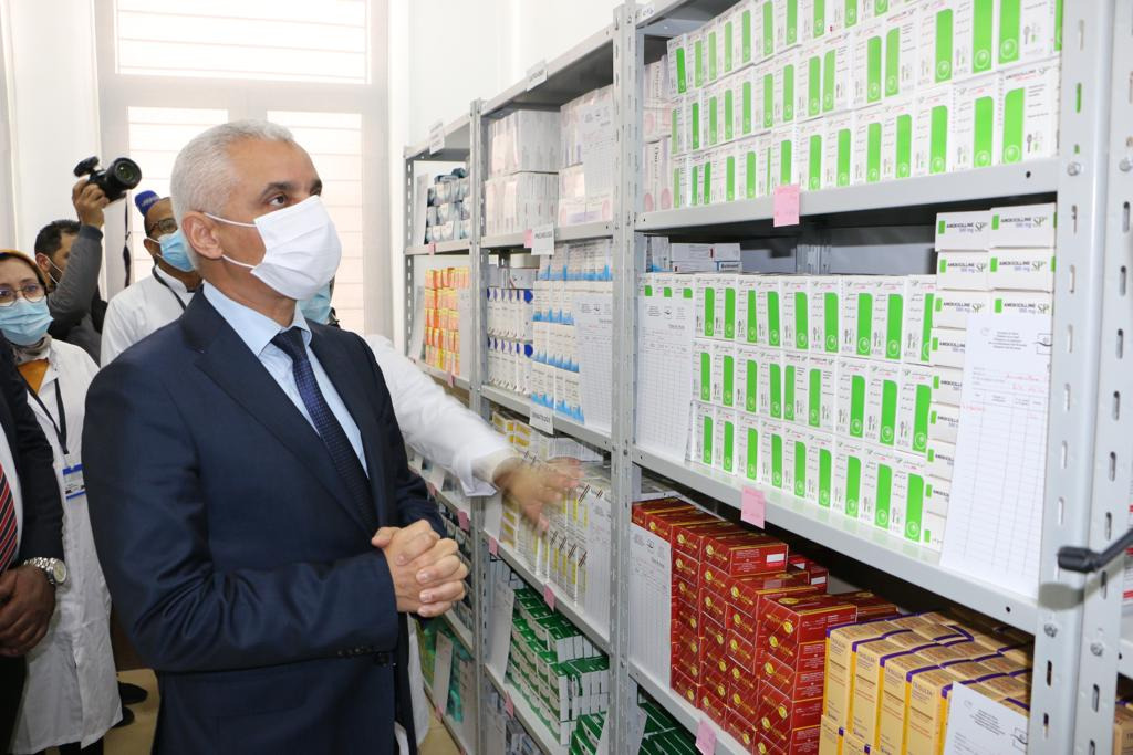 مغرب تايمز - تسهيل ولوج المواطنين للأدوية بالمغرب على طاولة آيت الطالب