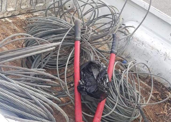 مغرب تايمز - توقيف سارق مبحوث عنه ألحق خسائر فادحة بالشبكة الكهربائية بتزنيت
