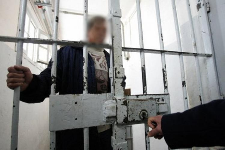 مغرب تايمز - السب والقذف يجر مستشارا بالداخلة إلى السجن