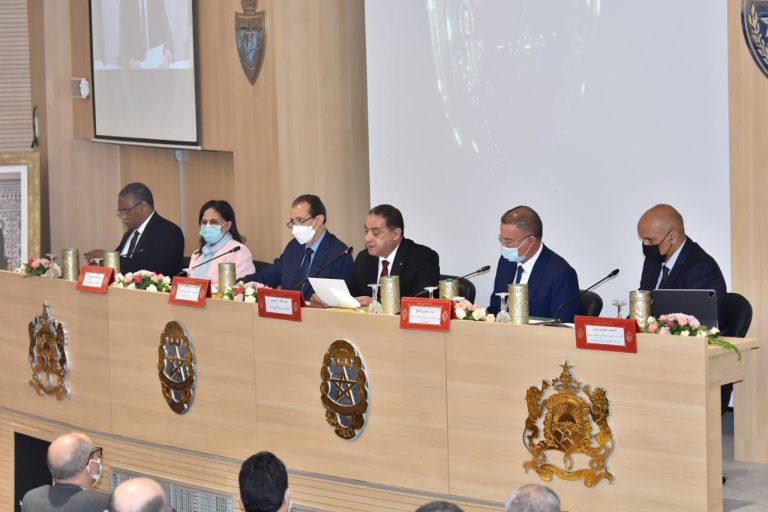 مغرب تايمز - المغرب يبحثُ ٱلية تمويل الدولة لتغذية المعتقلين
