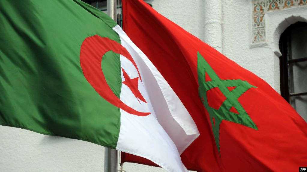 مغرب تايمز - الجزائر تمنعُ أساتذتها من النشر بالمجلات المغربية