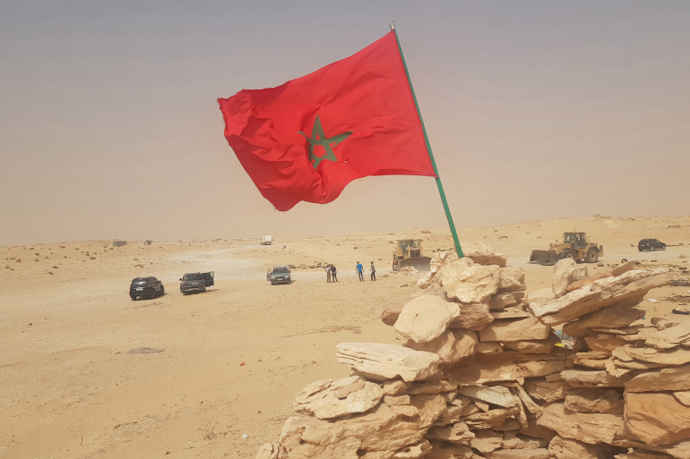 مغرب تايمز - المغرب يتمسكُ بالمفاوضات لحل نزاع الصحراء المغربية