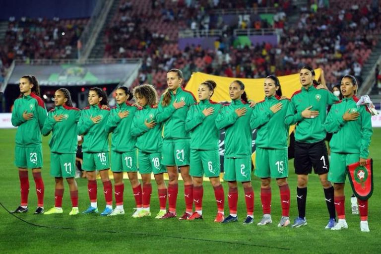 مغرب تايمز - ثنائي لبؤات الأطلس ضمن التشكيلة المثالية للكاف