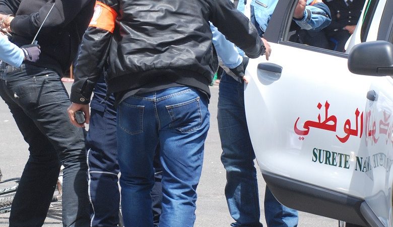 مغرب تايمز - ضابط شرطة يختلسُ ضائعات المواطنين ومتلاشيات ولاية أمن البيضاء