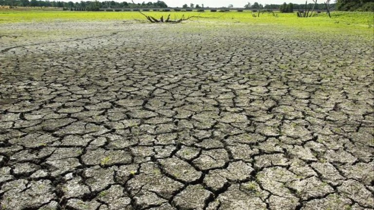 مغرب تايمز - الجفاف واختفاء الحكومة يُوحد الأغلبية والمعارضة